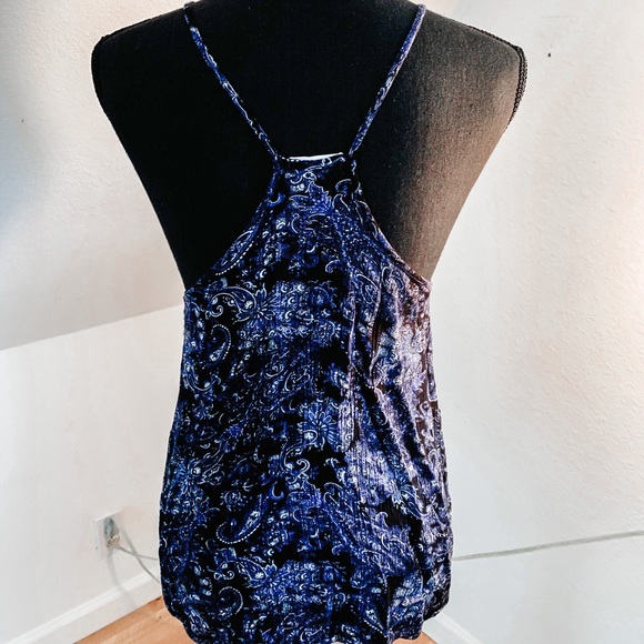 Paisley pattern blouse with slits on the side - Picture 2 of 5